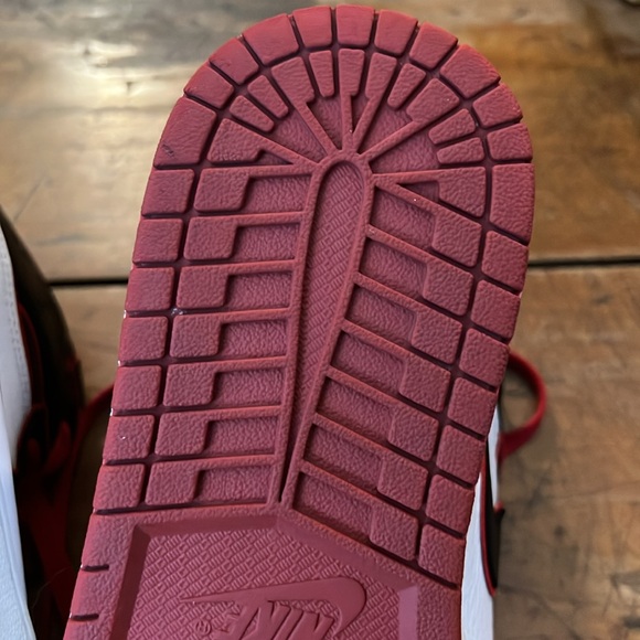 Nike Air Jordan Retro Hi 1 OF GS Black/Gym Red/White - Size 9. Worn only once! - Picture 8 of 10